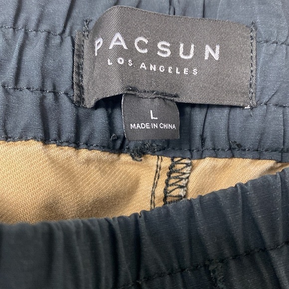 PacSun Tiger Camo Shorts size Large - Picture 6 of 7